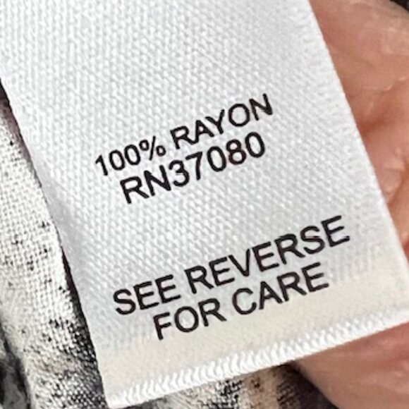 CATO EST 1946 WOMENS LEOPARD PRINT BLOUSE, BELL SLEEVES, SIZE 22/24W - Picture 8 of 8